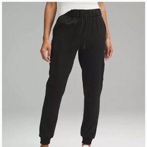 Lululemon Stretch High Rise Joggers